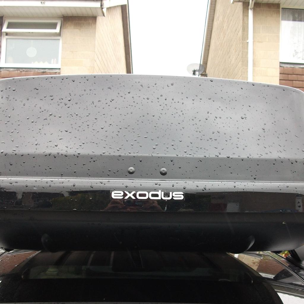 EXODUS 580L ROOF BOX in BA14 Trowbridge for £250.00 for sale | Shpock