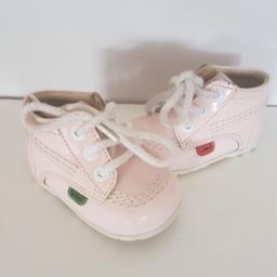Baby kickers pram shoes in size 17 in vgc. Worn a handful of times. Collection beechwood