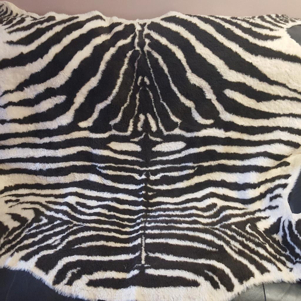 IKEA Zebra Rug..Used/good condition in NG11 Nottingham for £19.00 for