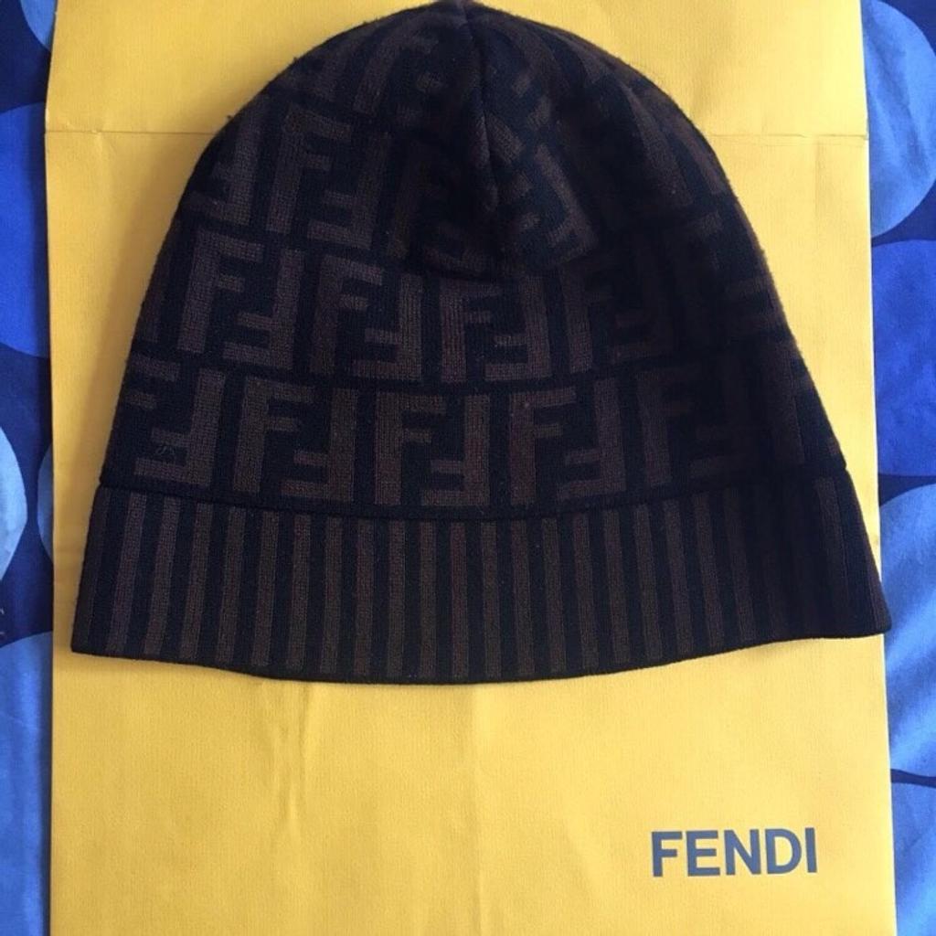 Cappello hotsell fendi invernale