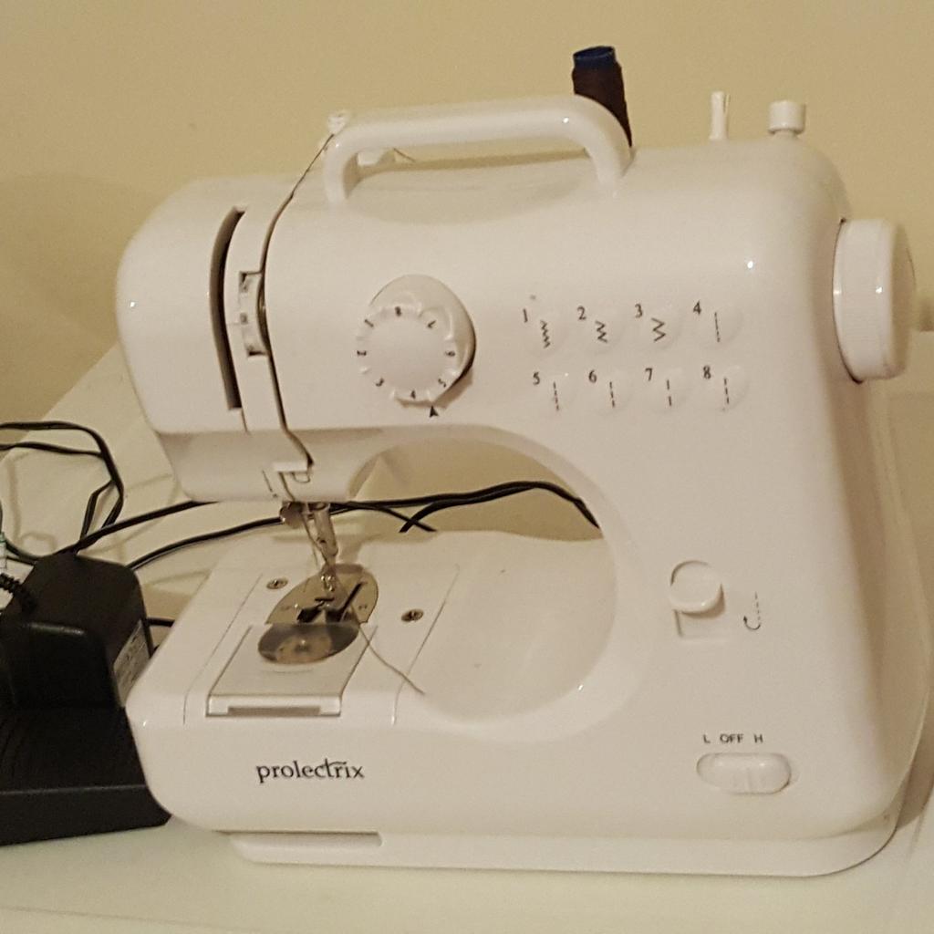 Portable Prolectrix Sewing Machine in CH66 Port für 20,00 £ zum Verkauf