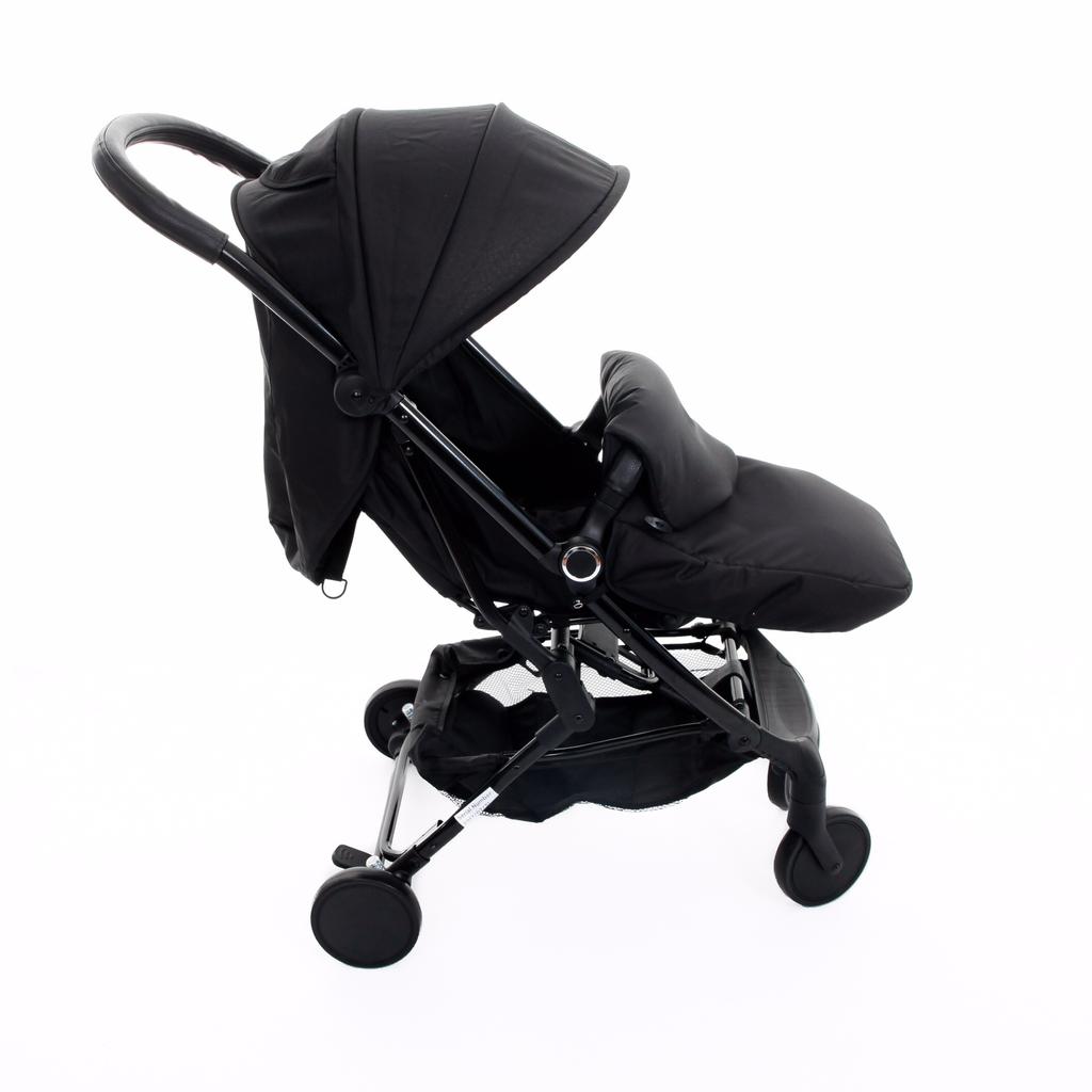 NEW Hamilton Turnberry pram in SE5 London for 155.00 for sale