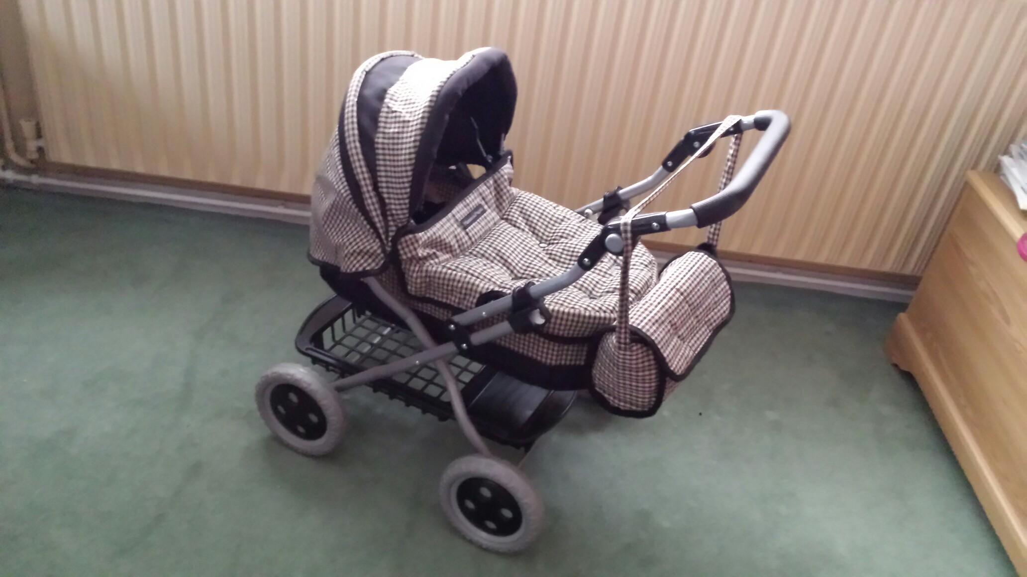 MAMAS PAPAS BURBERRY STYLE DOLLS PRAM in BN22 Eastbourne for