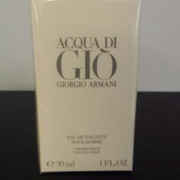 Nuovissimo profumo ancora sigillato Giorgio Armani per uomo originale Acqua di GIÒ 30 ml
Un ottimo regalo vero affare!!!!