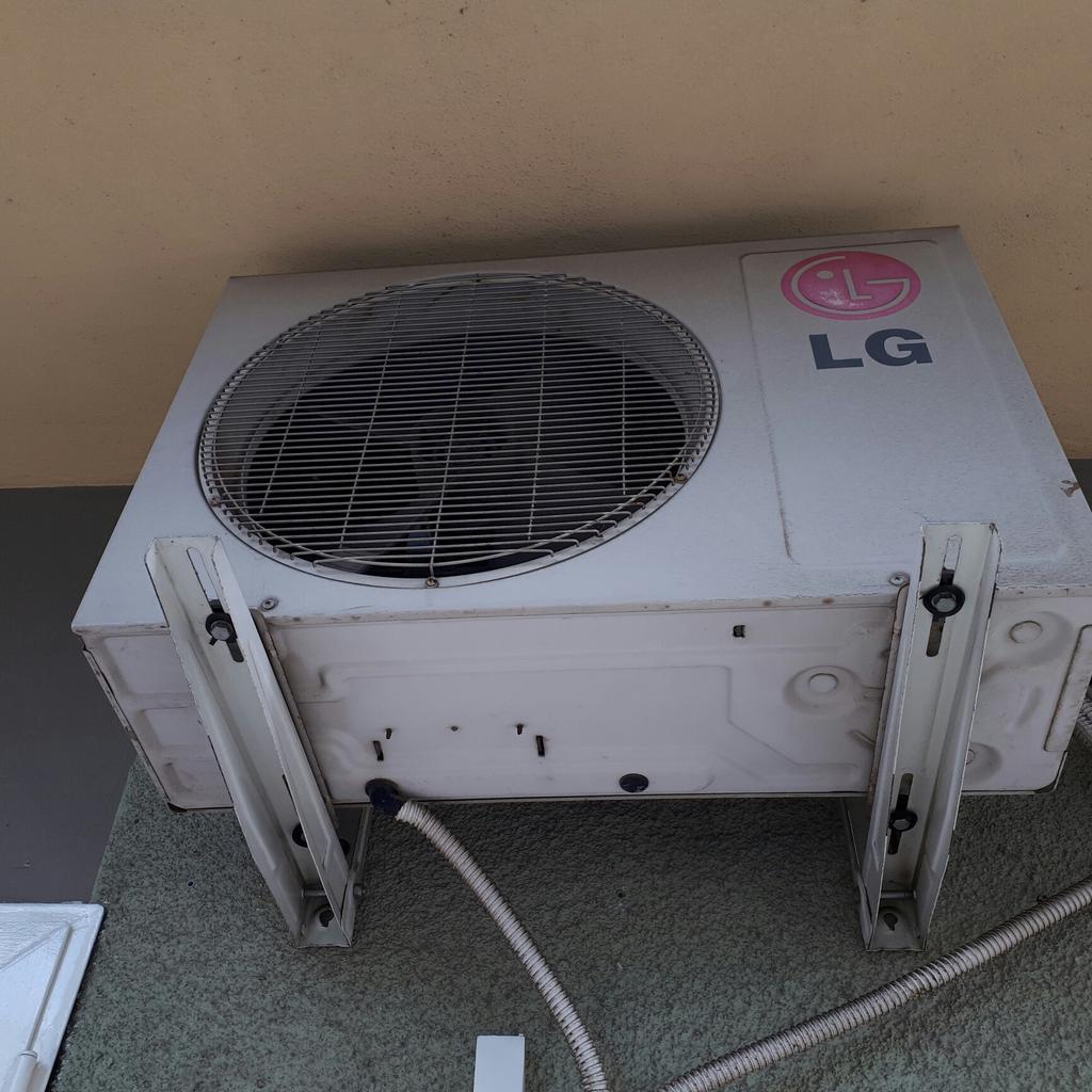 Condizionatori LG perfettamente funzionanti in 00155 Roma für € 70,00