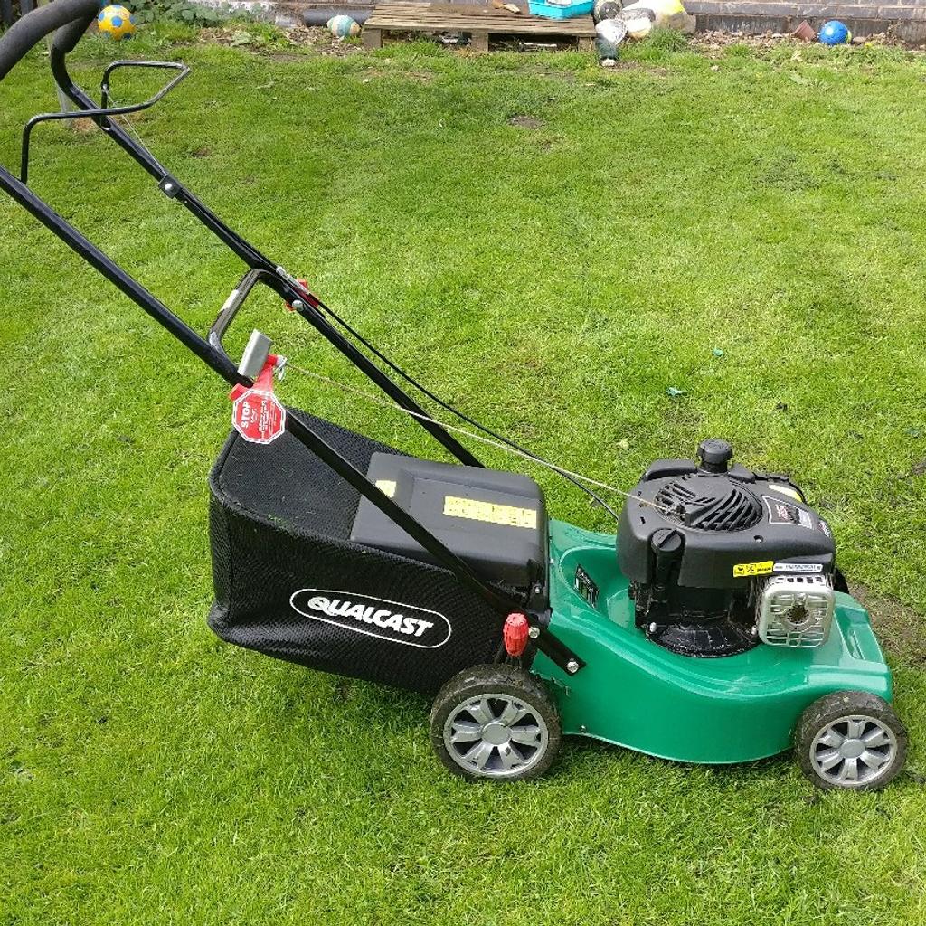 Qualcast XSS41D petrol lawnmower in DE72 Draycott for 85.00 for