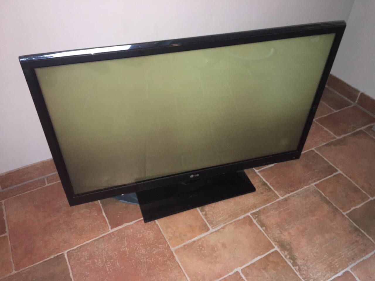 LG Fernseher (Model BMLDS201) in 14641 Wustermark for €100.00 for sale