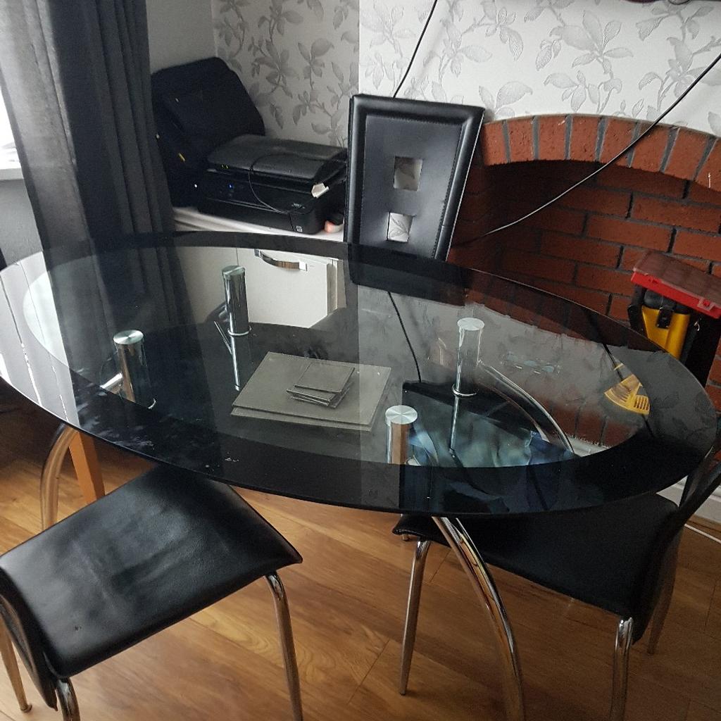 Dining table in L16 Liverpool für £ 40,00 zum Verkauf | Shpock AT