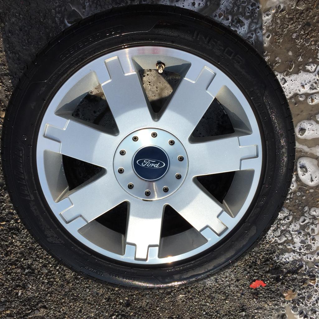 Lochkreis Ford Focus