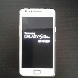 Causa in utilizzo, vendo Samsung galaxy S II plus in buonissimo stato e perfettamente funzionante, corredato di custodia e pellicola protettiva per il vetro.