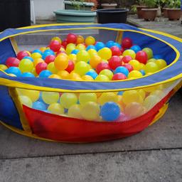 Ball pit with 400 balls included
In excellent condition hardly used
From pet and smoke free home