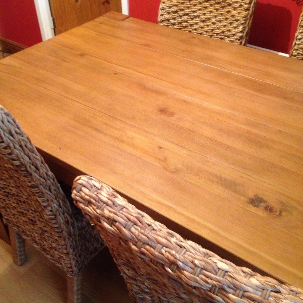 Next Hartford dining table and chairs in WV10 Wolverhampton for £375.00