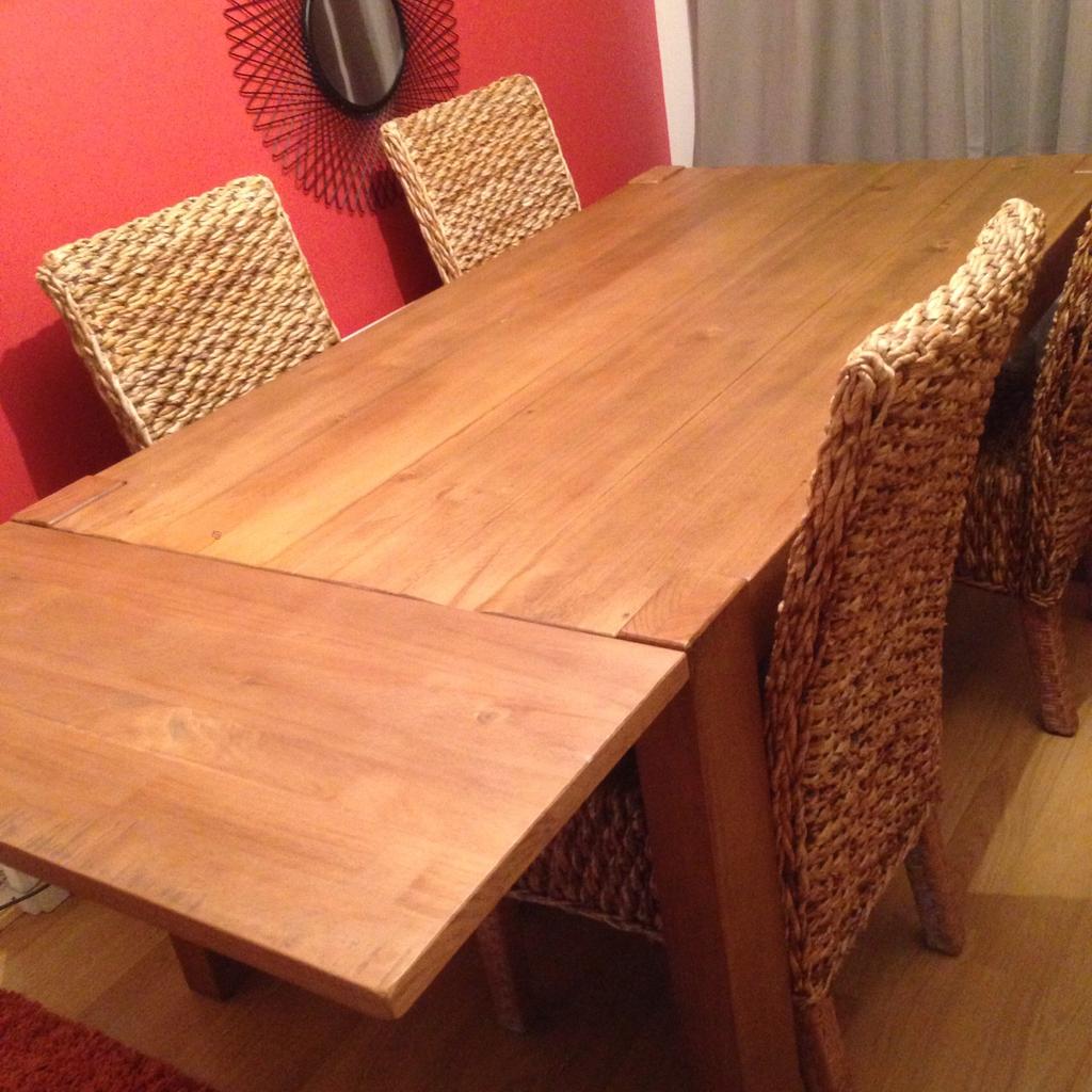 Next Hartford dining table and chairs in WV10 Wolverhampton for £375.00