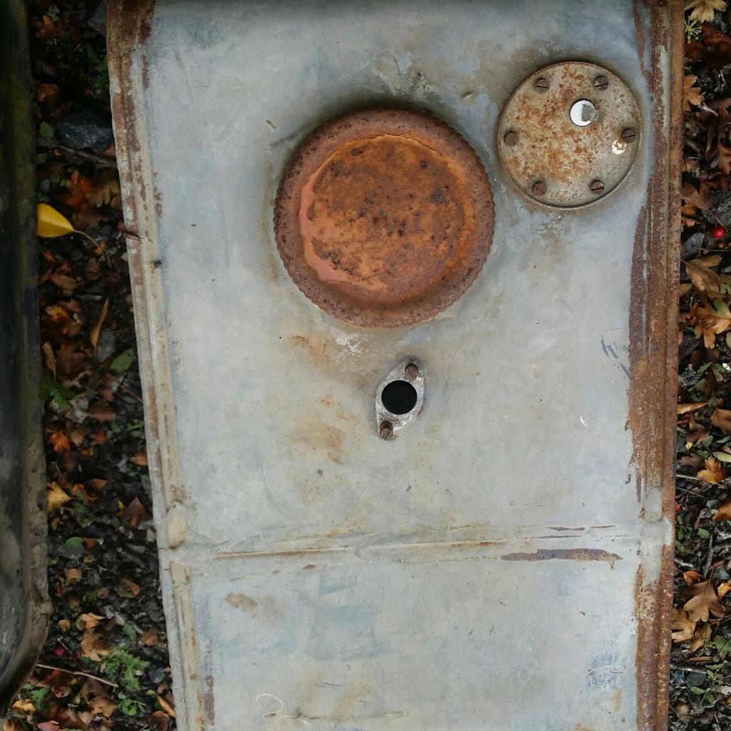 Land rover fuel tanks in TN23 Ashford für 50,00 £ zum Verkauf | Shpock DE