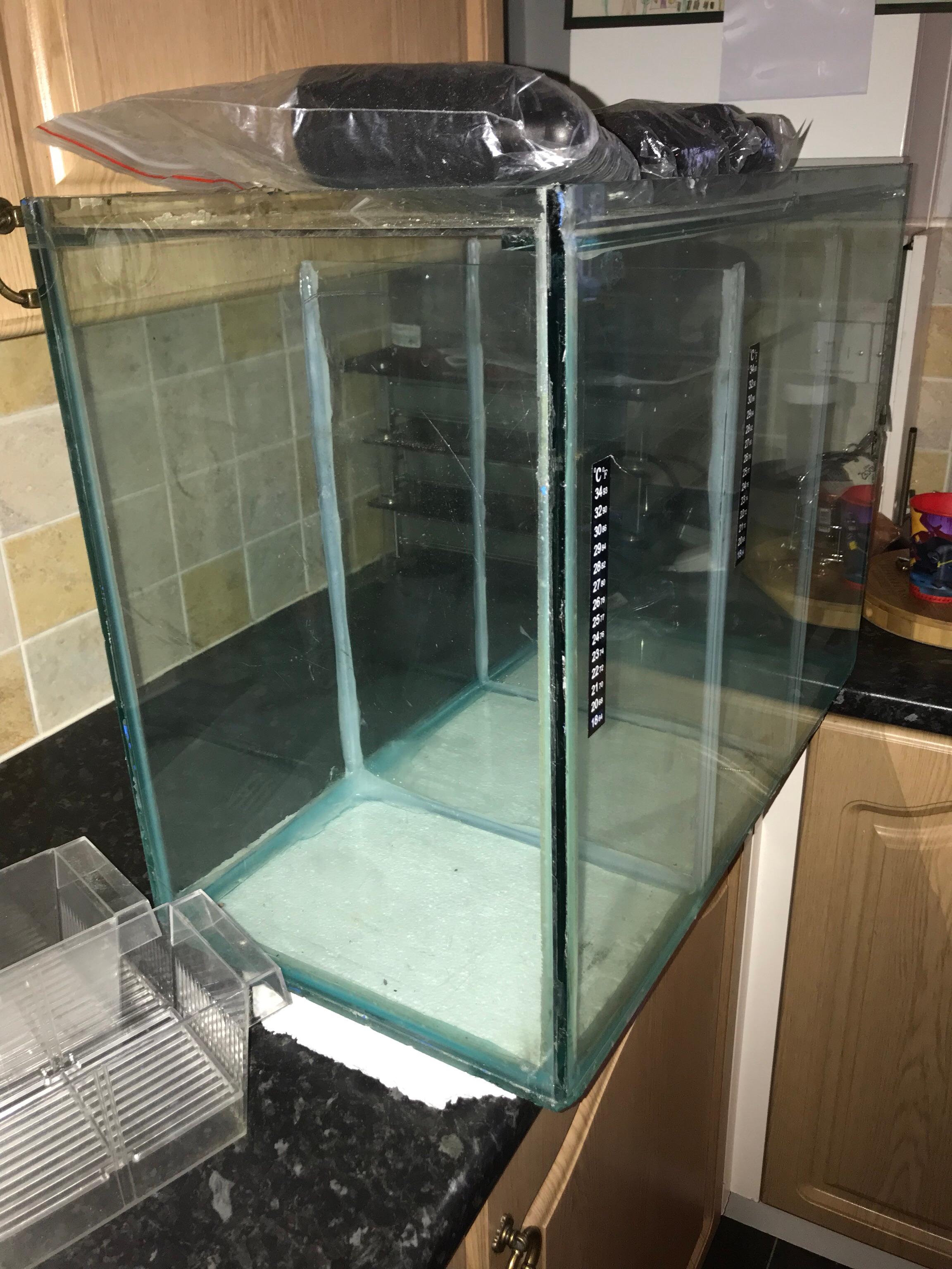 Fish Tank ideal for sectioned breeding in SR4 Sunderland für 30,00