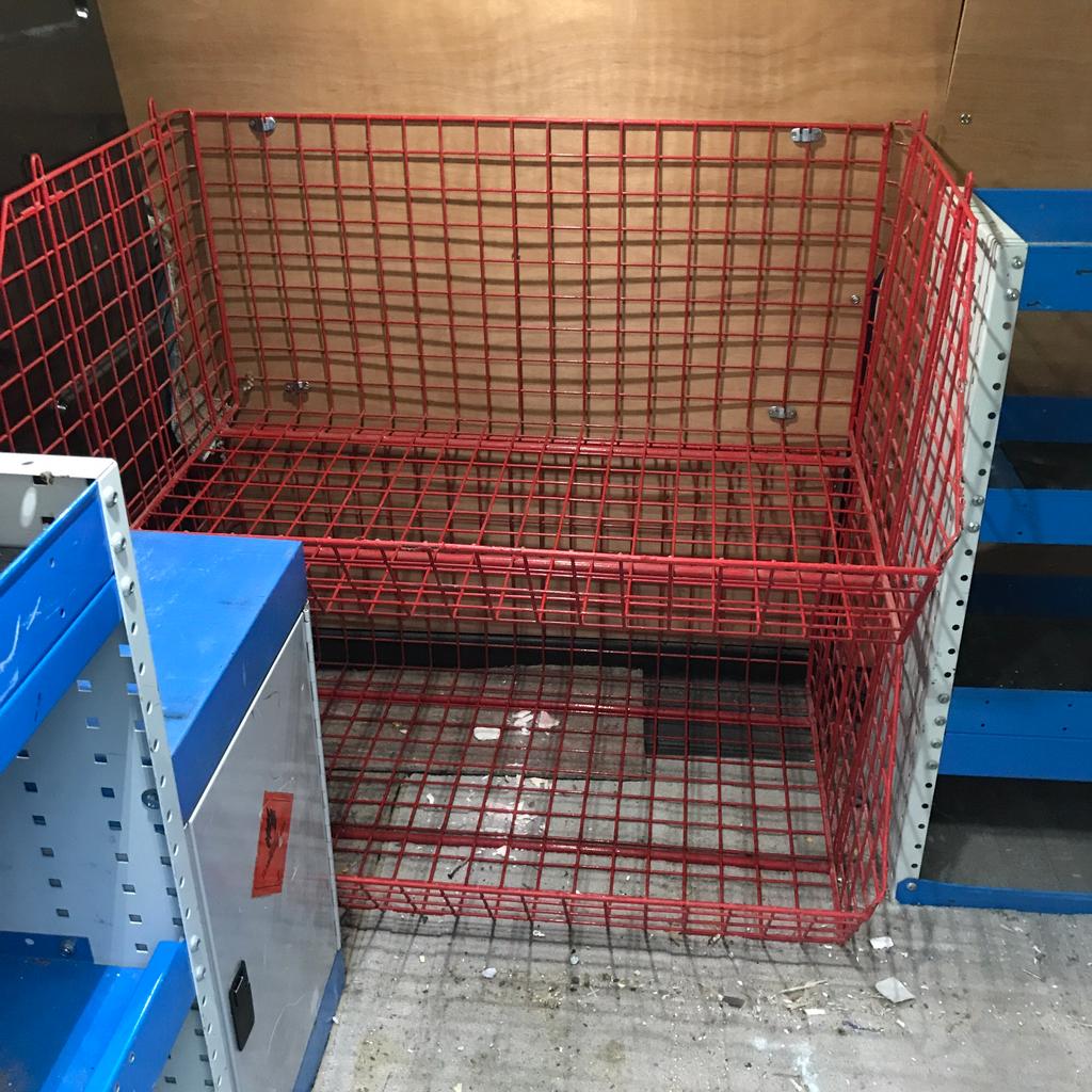 Metal van racking in SM5 Carshalton für £ 200,00 zum Verkauf | Shpock AT