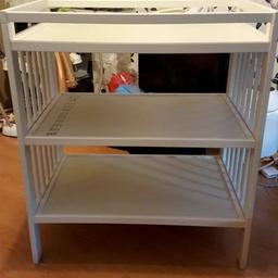 Ikea changing table

Good condition (couple of tiny chips from pulling out boxes)

Collection dagenham