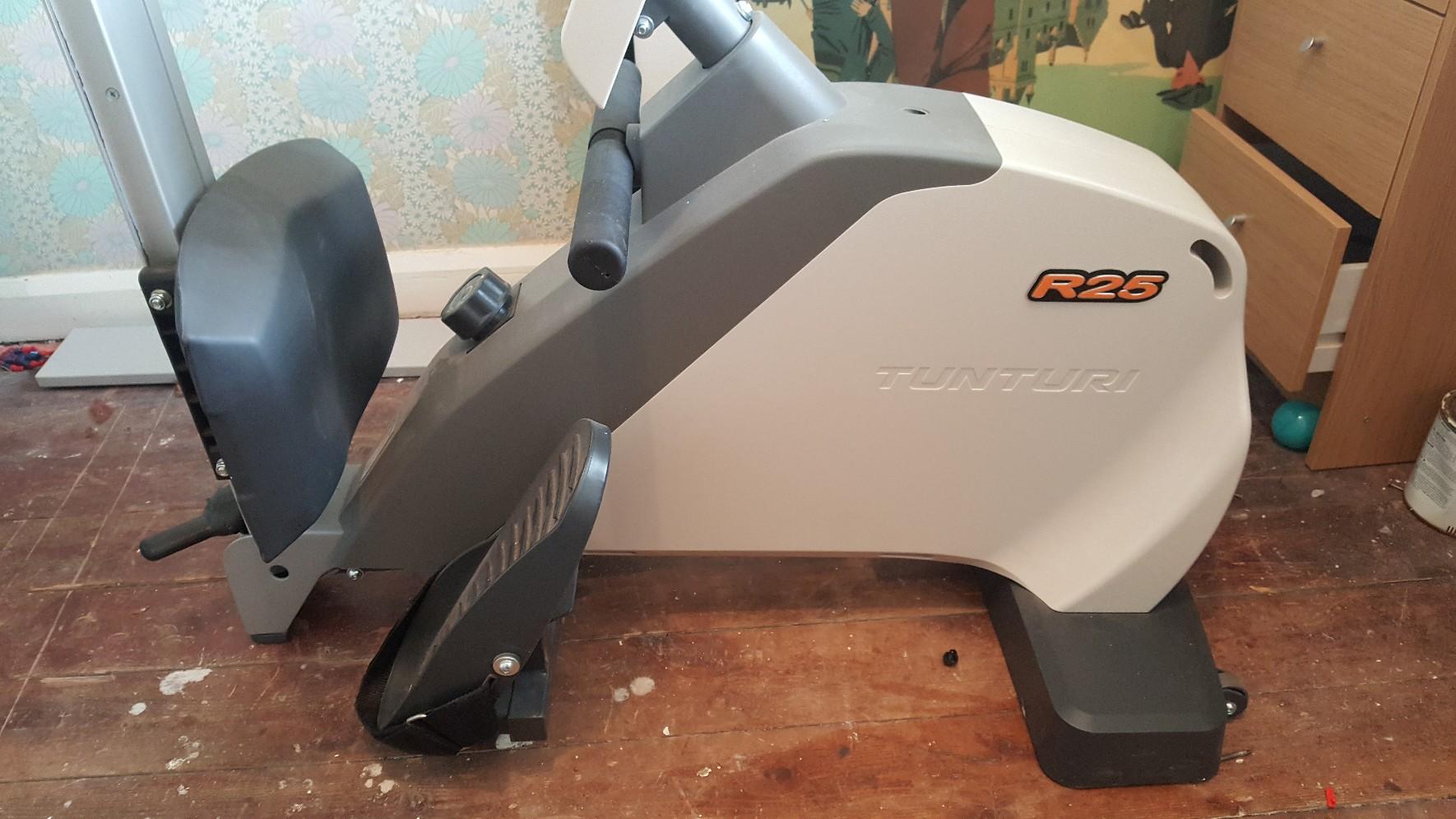 Tunturi R25 Rowing Machine - Exercise Rower in WS13 Lichfield für £ 50 ...