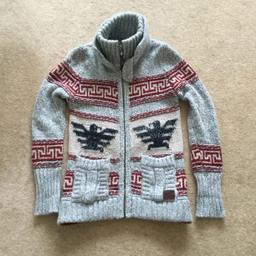 I have basically new only worn once ladies superdry cardigan,

This is a lovely well make cardigan, it's perfect for these winter months ahead.
