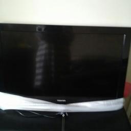 32 inch TV ,no remote or stand ,hence price(but volume and changing channels etc can be done on the TV )