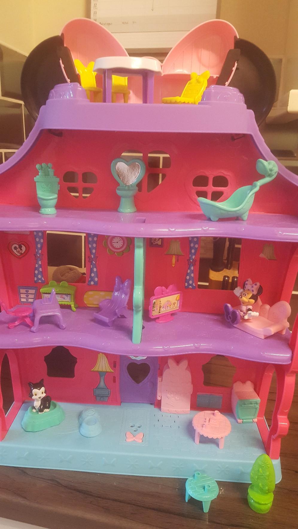 Minnie Mouse Dolls House in S64 Swinton for £10.00 for sale Shpock