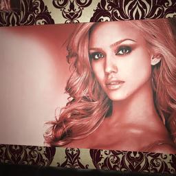 Jessica alba (RED) Canvas Art picture, got it originally for £50.00 so selling for £13 Or Nearest Offer.
Had it for 2 years now, feeling to change as I already have a Bruce lee one so need different theme.
Very elegant and neutral.
