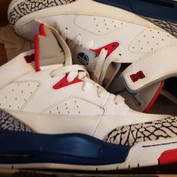 Son of lows Jordan's, size 6. brought of here but I really don't like the style of them. Worn once, no sign of tear or wear.