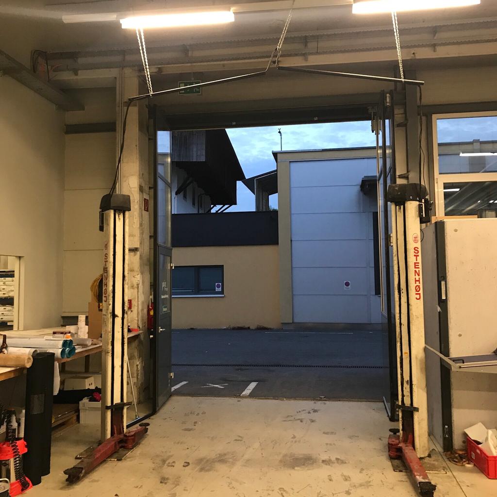 Hebebühne Stenhoj 2,5t in 6850 Dornbirn für € 750,00 zum Verkauf ...