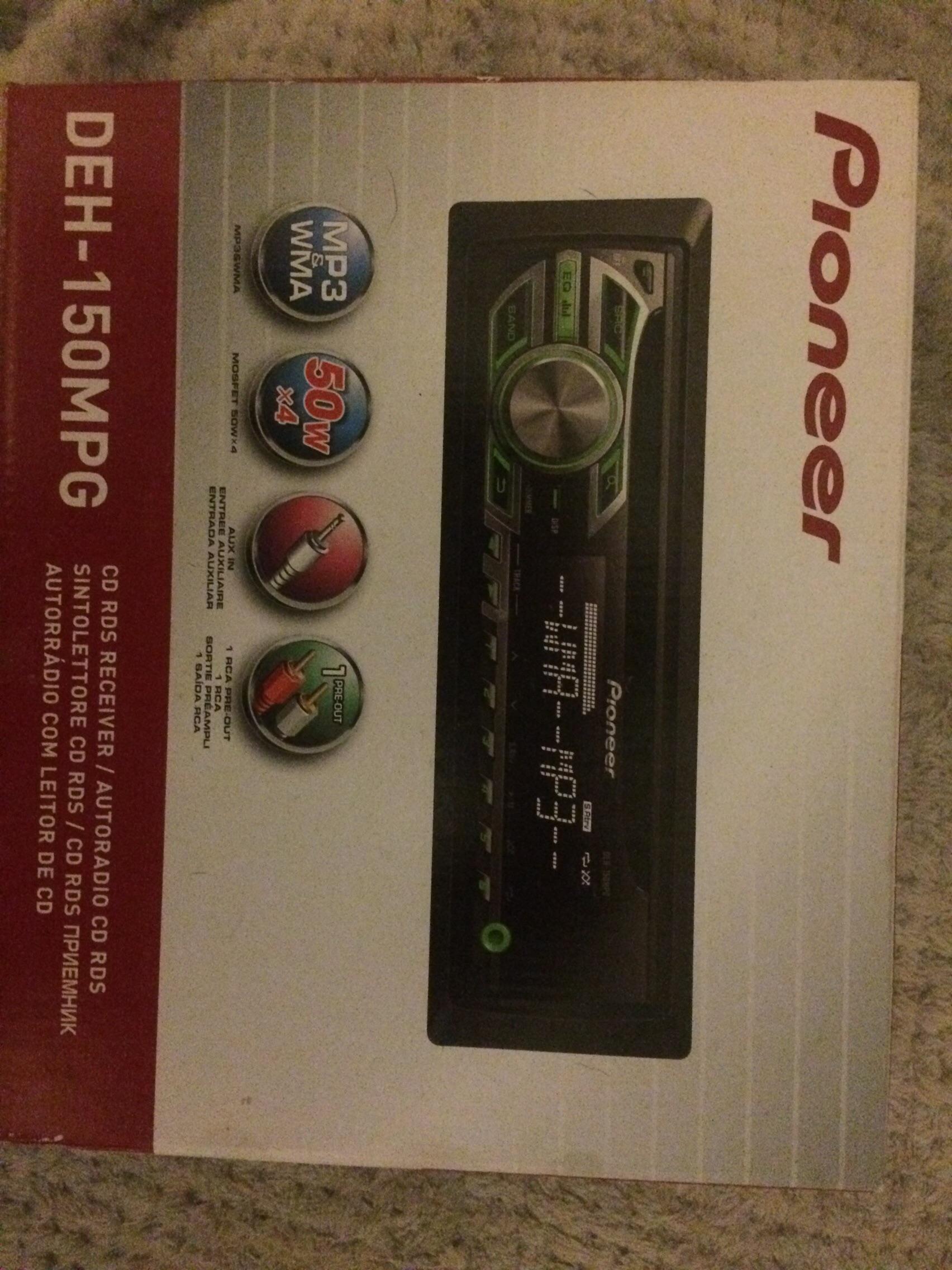 Brand new pioneer car cd player in RH1 Merstham für £ 30,00 zum Verkauf