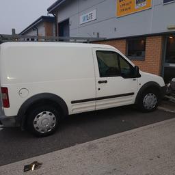 Ford transit connect good runner never let me down
Only selling due to needing a bigger van 160000 miles
2 months MOT CAN put 12 months on it for an extra £150
07 925 895 701 £700 ono  swap trade px what ever works👍
