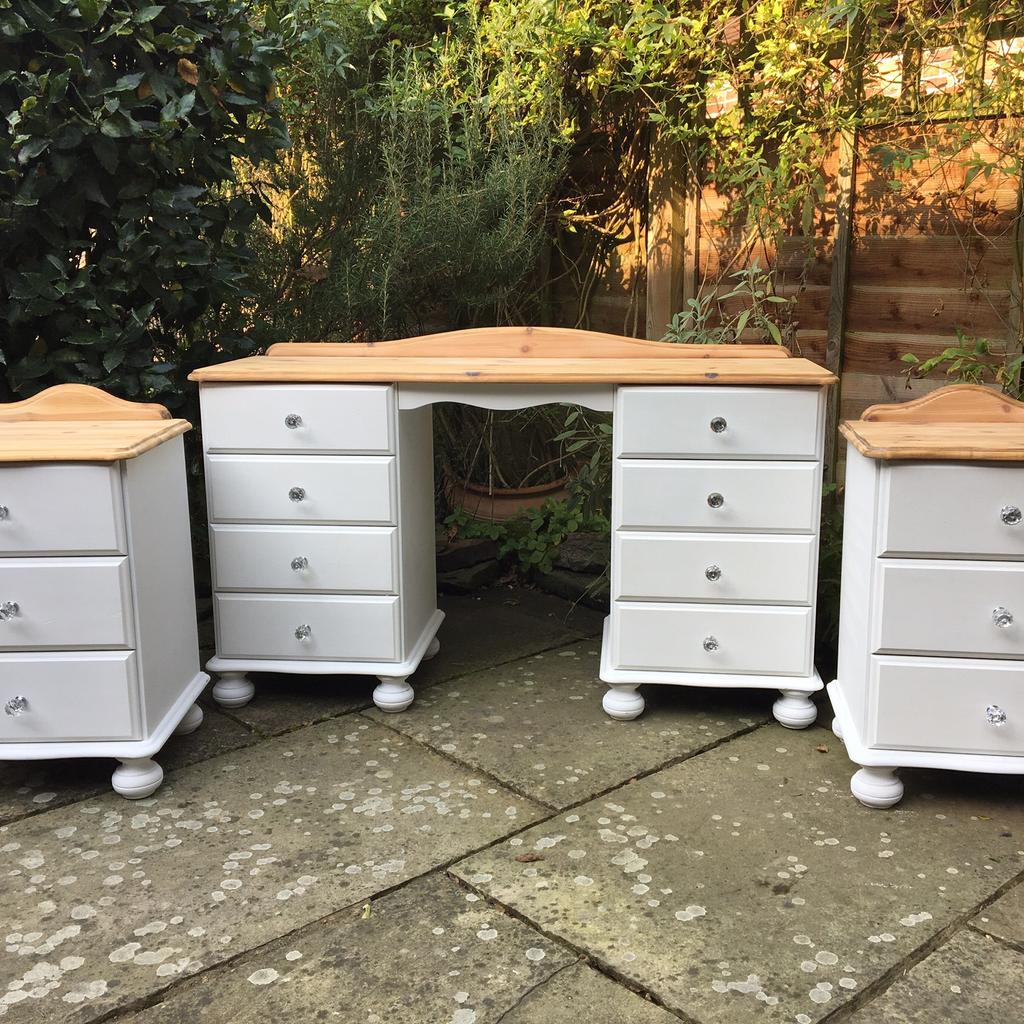 Dressing table and two Bedside drawers in TN32 Robertsbridge for £175.