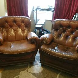 Used and loved leather chairs for sale cheap or nearest offer, very good quality old chairs. Please do not hesitate to ask questions or make offers.