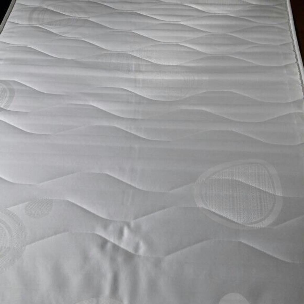 90x200 cm Matratze und Lattenrost in 52249 Eschweiler for €110.00 for sale Shpock