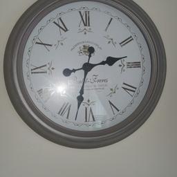 Large wall clock perfect working order