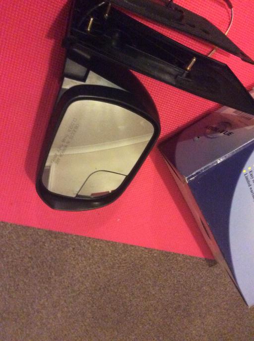 Vehicles Norfolk Breckland - Photos for Reduced /Replacement wing mirror