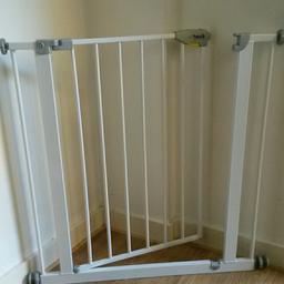Baby gate 
Perfect condition
Collection only