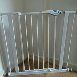 Baby gate
Perfect condition
Collection only