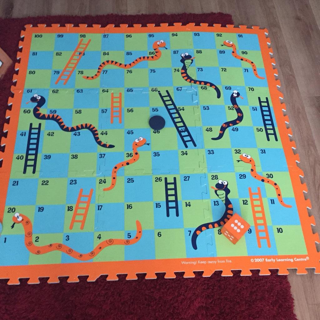 ELC Giant snakes and ladders game in NE15 Tyne für £ 6,00 zum Verkauf ...