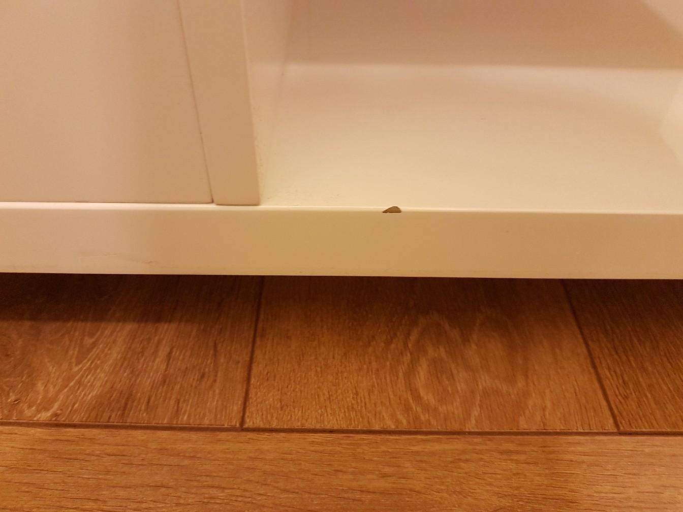 White gloss square table in TW3 Hounslow für £ 50,00 zum Verkauf ...