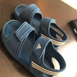 Bub
Größe: 25
Gebraucht
Blau
Sommer Sandalen