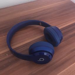 Verkaufe Beats Solo 2 on ear Kopfhörer in blau. Sind in einem guten Zustand da sie nur wenig benutzt worden sind. Mit dabei ist die original Verpackung, das Kabel und die Tasche für die Kopfhörer. Preis verhandelbar.

Da es sich um einen Privatverkauf handelt übernehme ich keine Garantie und Rücknahme.