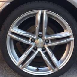 Wheelworld Felgen + Hankook Reifen
225 / 40 / 18
245 / 35 / 18 
Passen fast auf alle Mercedes Modelle rauf