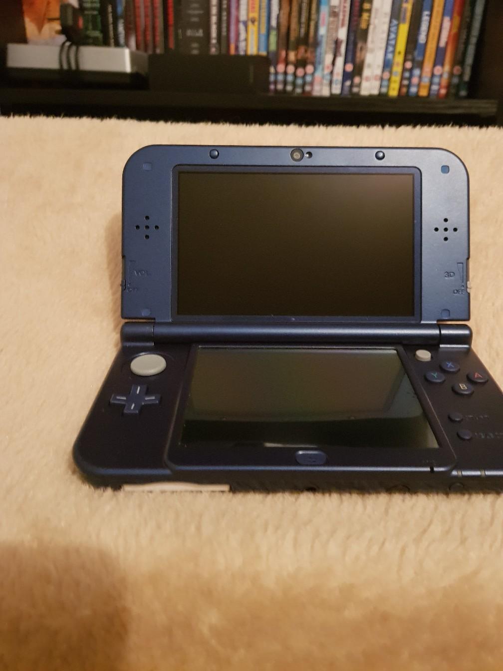 Nintendo 3ds XL (boxed) with 2 games in WR4 Worcester für 140,00 £ zum