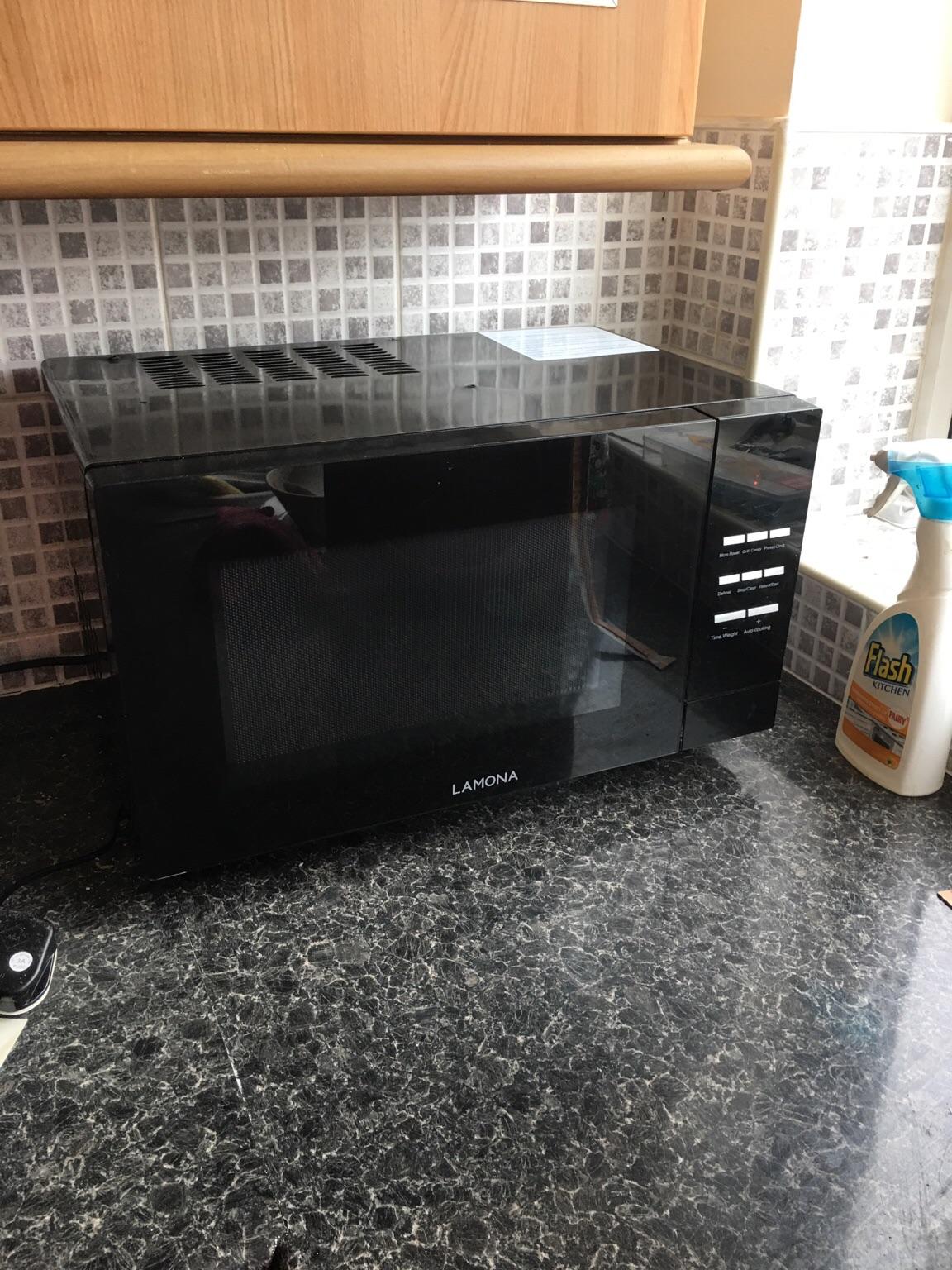 Lamona Microwave with built in grill in WF9 Hemsworth for £20.00 for