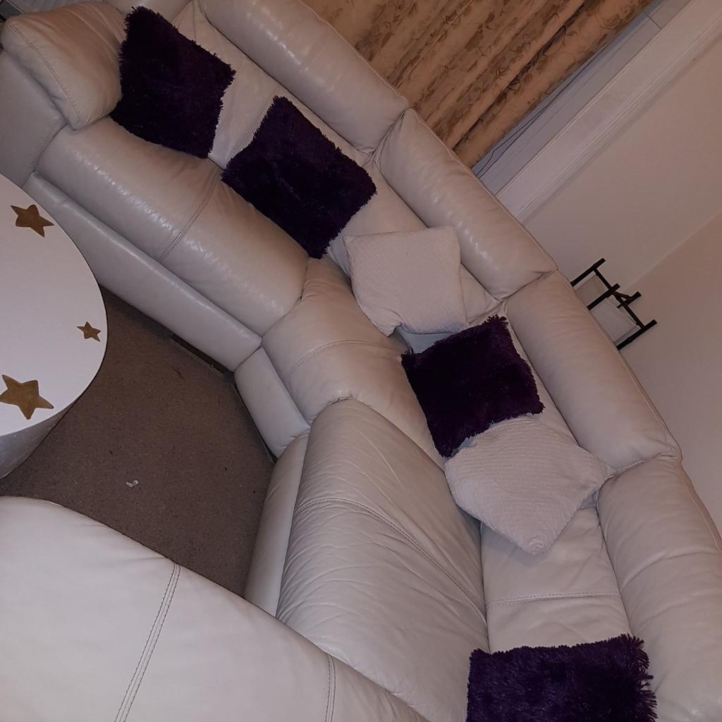 Dfs electric recliner corner leather sofa in W2 London für 500,00 £ zum