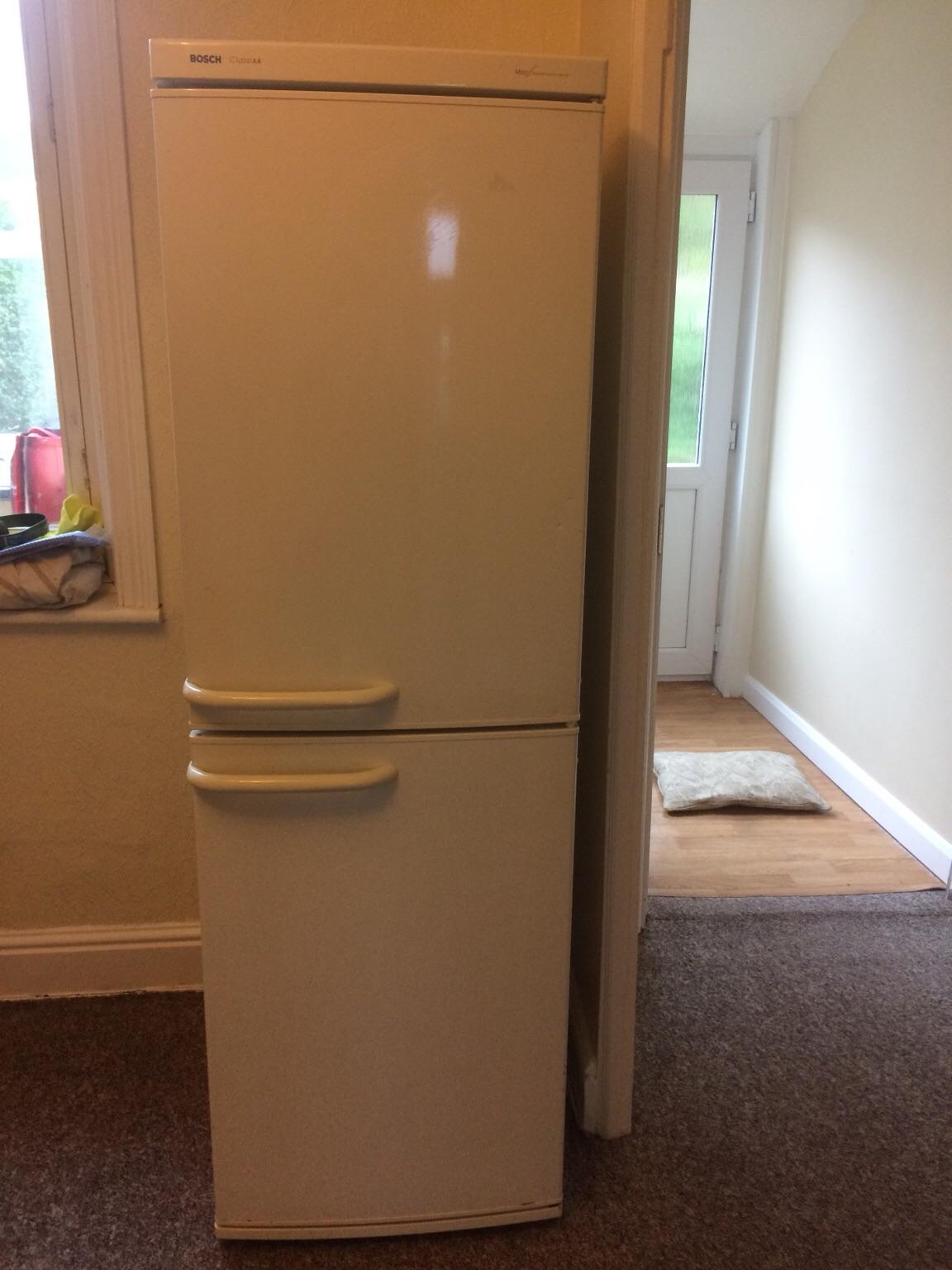 Bosch fridge freezer in HD1 Huddersfield for £65.00 for sale Shpock