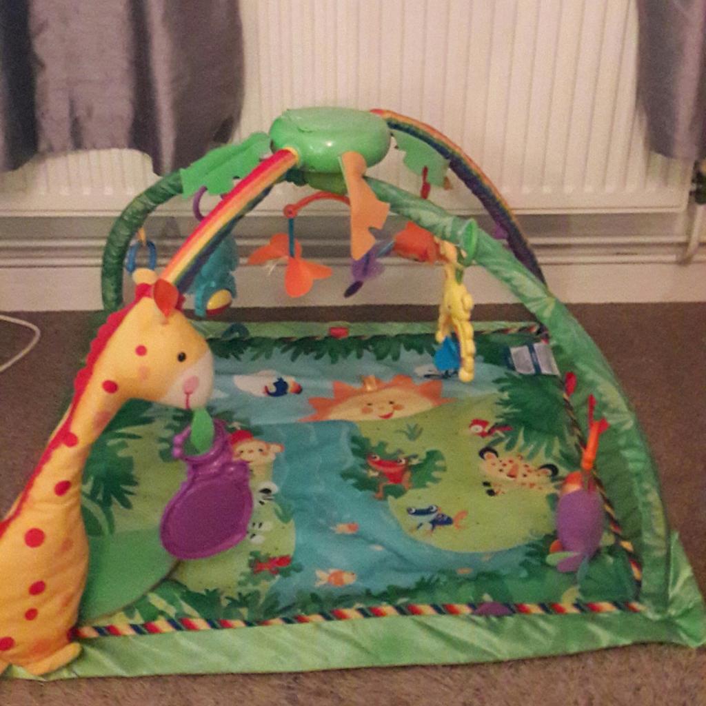 Fisher price lights and sounds baby gym in WA1 Warrington für 20,00