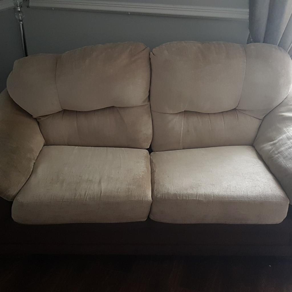 FREE 3 and 2 Seater Sofa & Sofa Bed in GL52 Cheltenham für gratis zum
