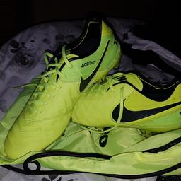 Nike tiempo
Worn once
Size 9
Great condition
Brought for 110
Happy to take offers