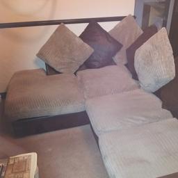 Here I have in good condition a brown and beige jumbo cord corner sofa.

Buyer to collect
